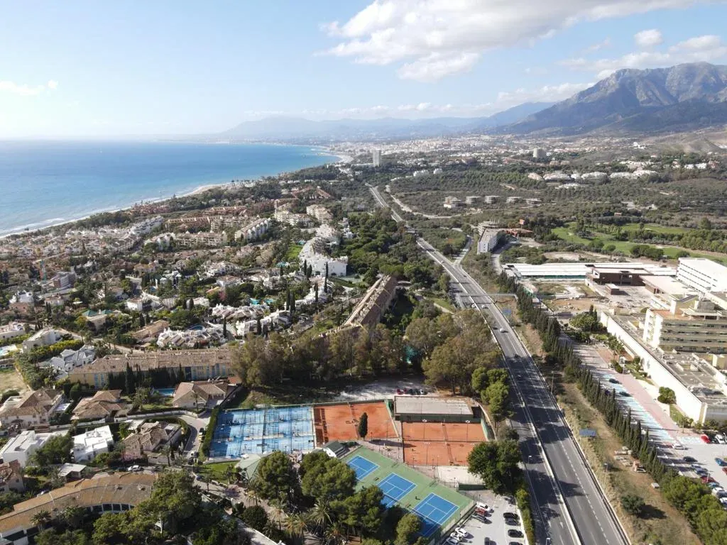 Los Monteros Racket Club, photo 1 of 7